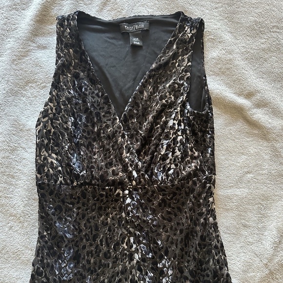 White House Black Market Velvet Leopard Print Sleeveless Shirt - Picture 1 of 3
